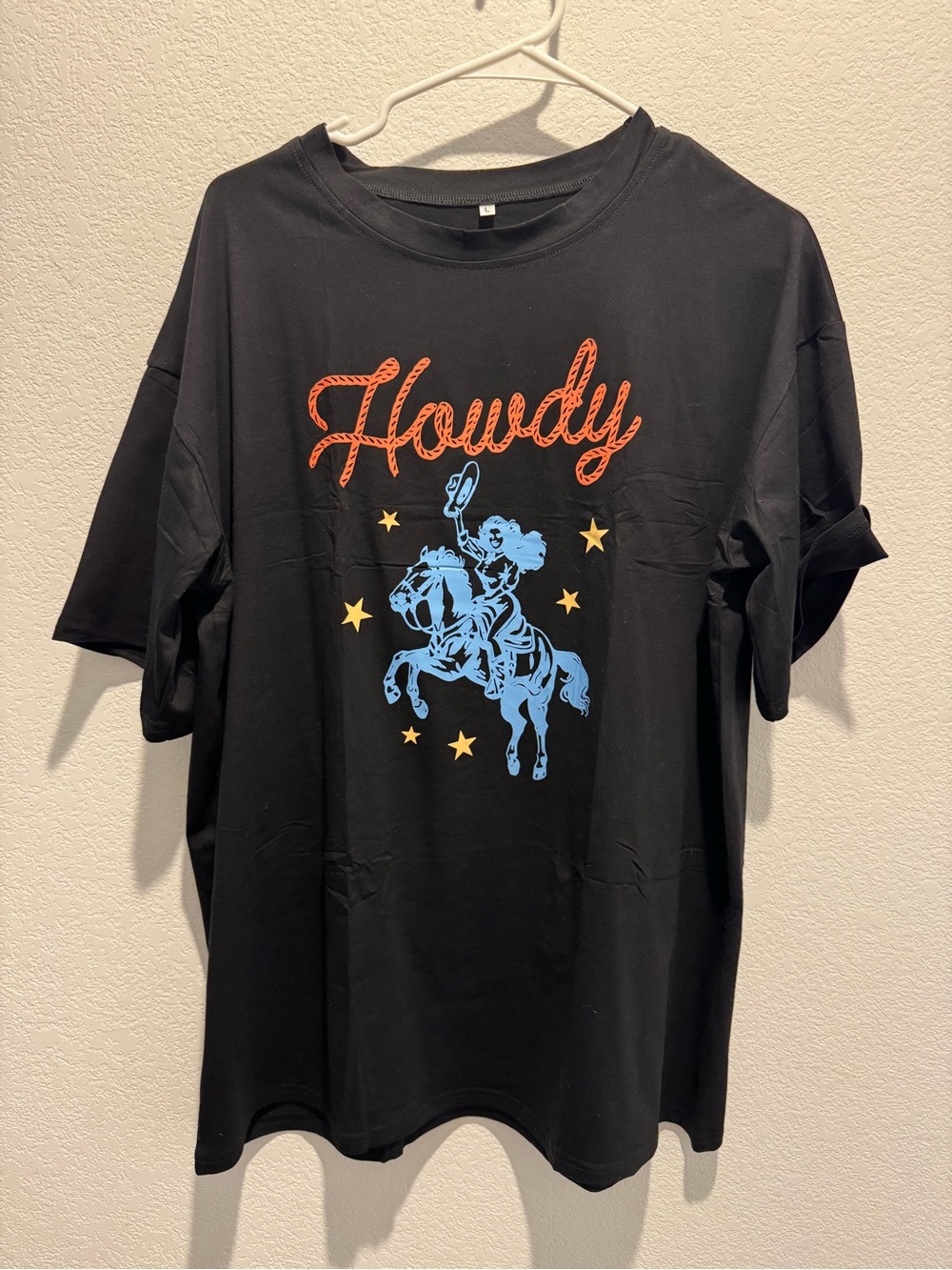 Women’s graphic tshirt size L